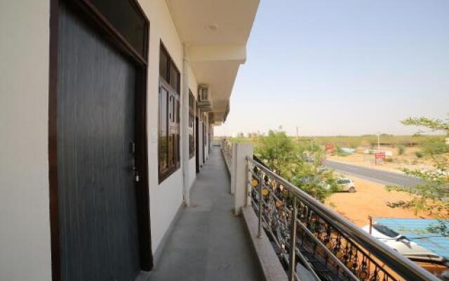 OYO 37077 Hotel Rawat