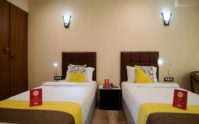 OYO 9721 Hotel SR Rooms