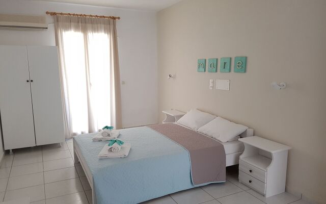 Petros Studios & Suites