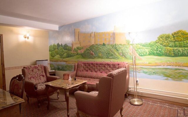 Club 27 Hotel