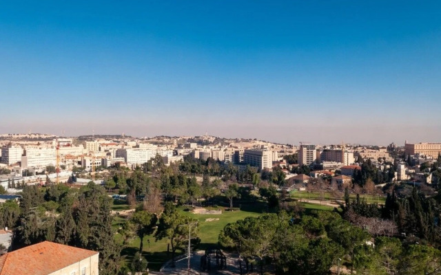 Magical View - Central City
