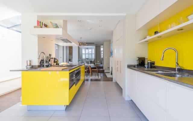 Lavish Nordic Styled Fulham Home by the Thames