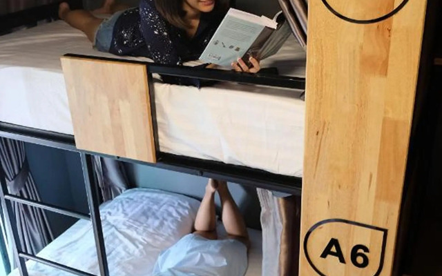 Ray Coffee Bar & Hostel - Adults Only