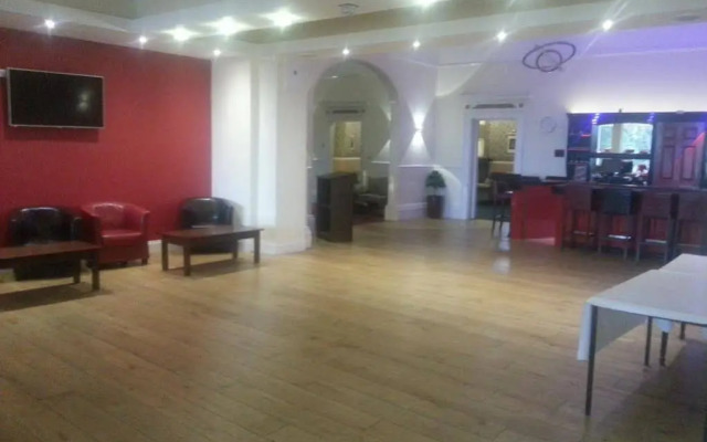 Marquis Hotel