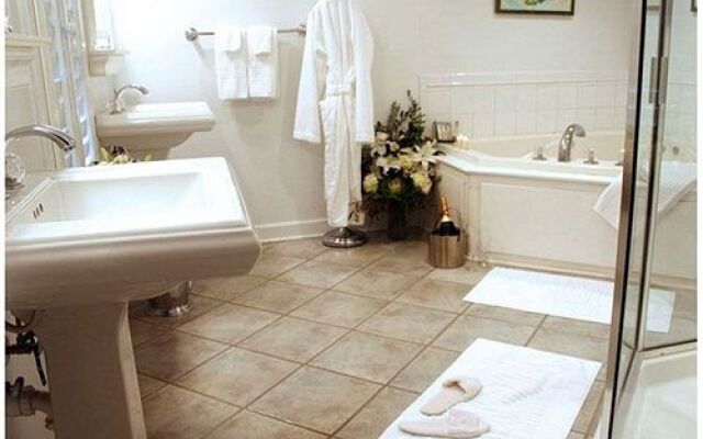 Five Gables Inn & Spa