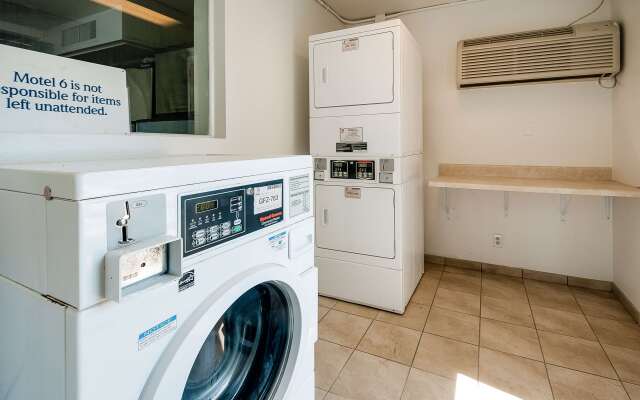 Motel 6 Lenexa, KS - Kansas City Southwest