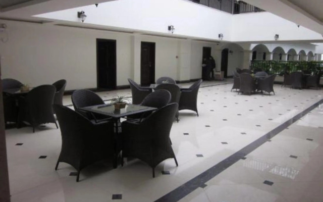 Zhonghui Hotel