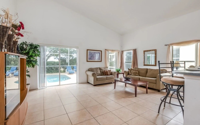 Hampton Lakes 435
