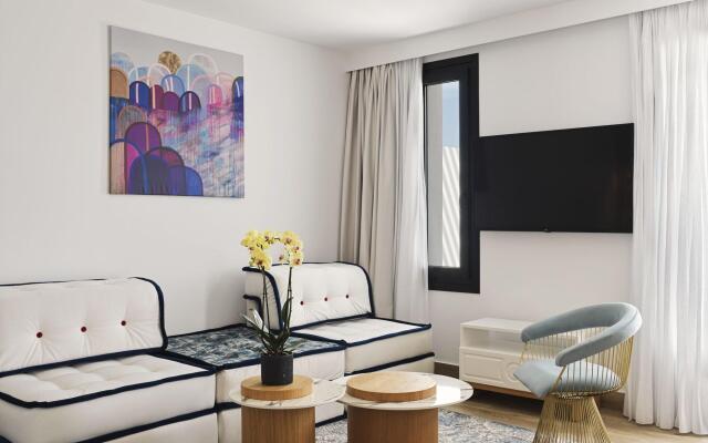Cresanto Luxury Suites - Adults Only