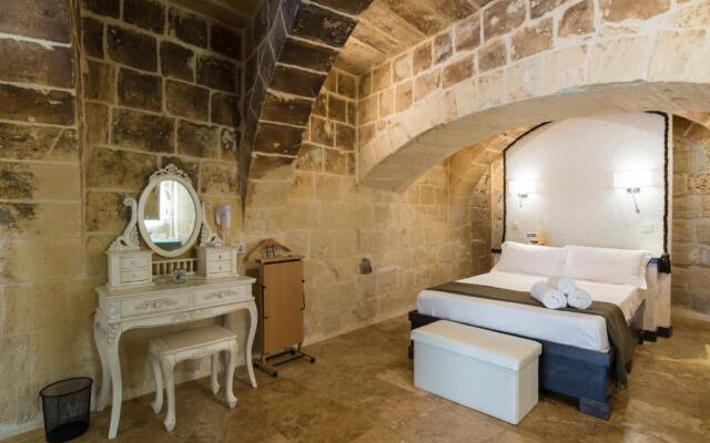 1 Bedroom Heritage Apartment