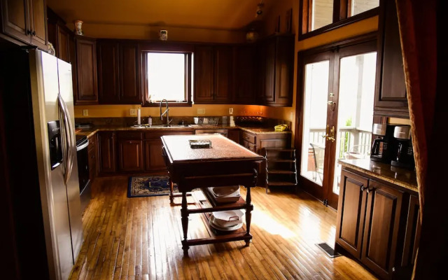 Banner Elk Winery & Villa