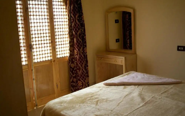 Arabesque Apartments