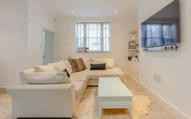 Stylish 1 Bedroom Apartment in Pimlico With Lovely Garden