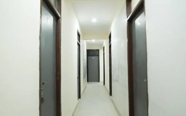 Roomshala 034 Grihum Noida Sector 63