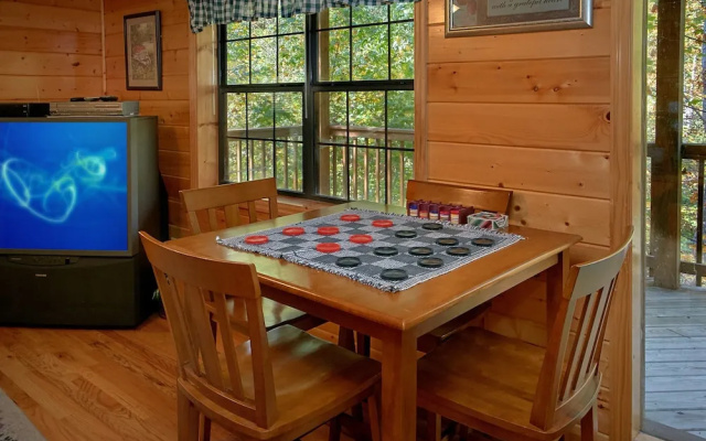 Sweet Mountain Laurel 403 - Four Bedroom Cabin