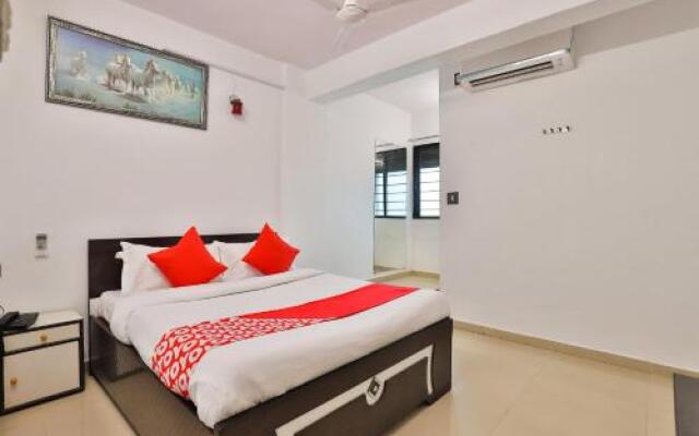 Oyo 25054 Hotel Day Night Stay