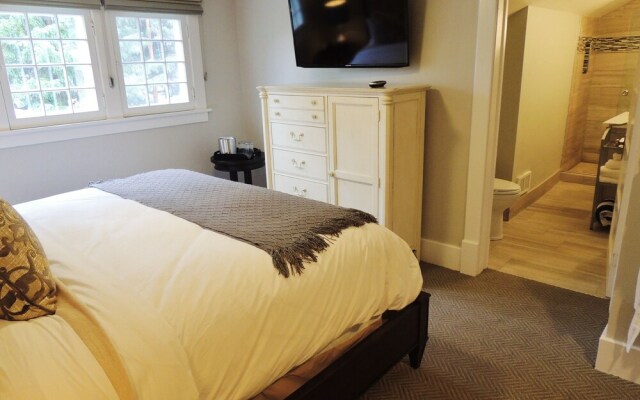 Huff House Inn and Cabins