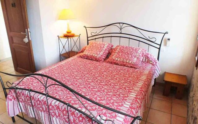 Écurie De Cucugnan. Chambres d'hotes