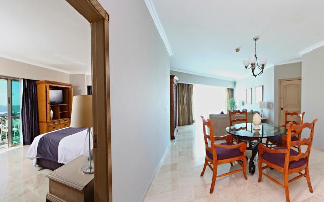 Sandos Cancún All Inclusive - Adults Only