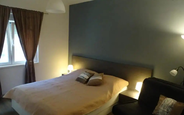Cozy Seaview Retreat A & M Apartments