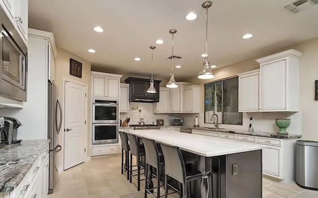 Dynamite By Signature Vacation Rentals