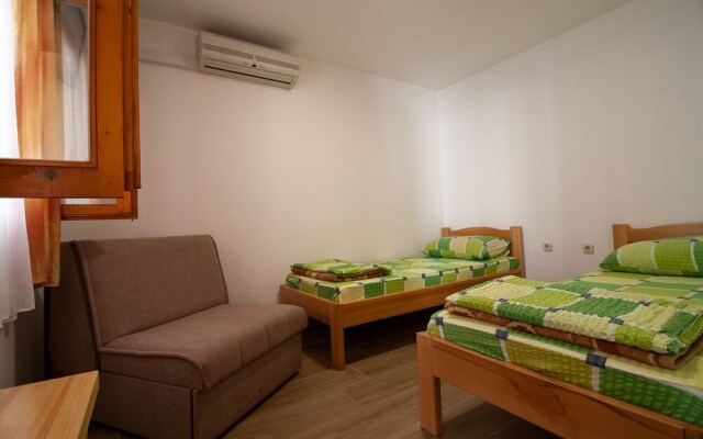 Guesthouse Jadran