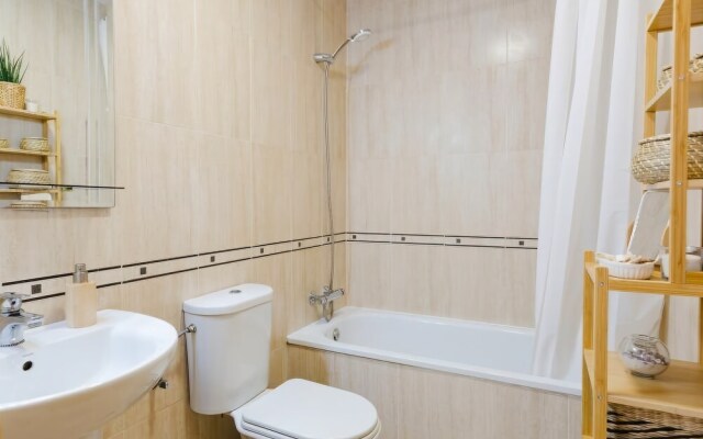 La Marina II, luminoso apartamento junto a la playa