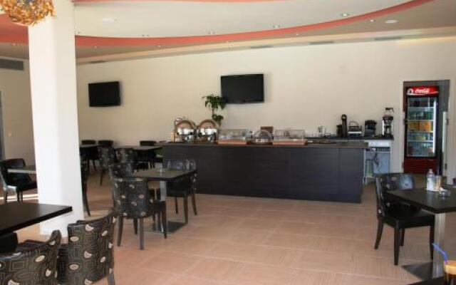 Zeis Edo Luxury Apartments