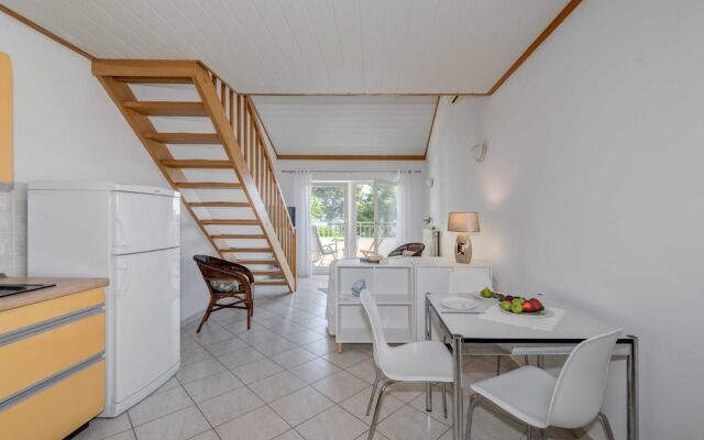 Beachfront apartment Milan with balcony