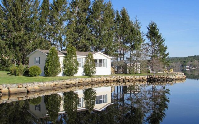 Lighthouse Motel & Cottages