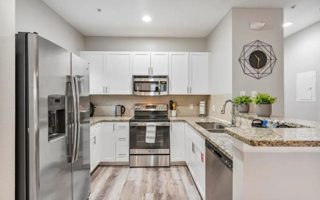 Thematic 4 bdr Near Disney-22101