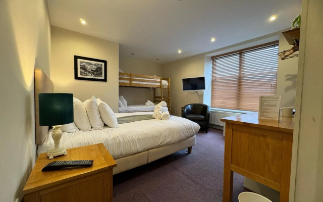 The George Hotel