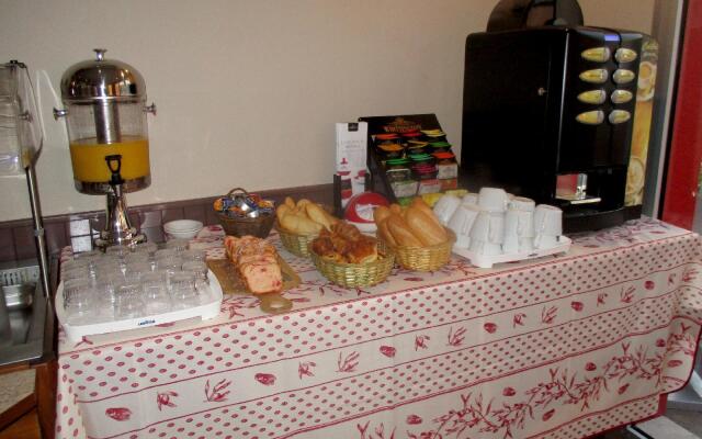 Logis Hotel Le Clos Charmant