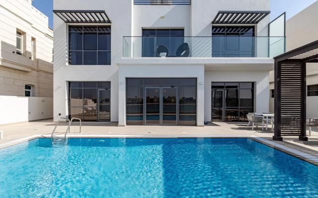 5Bed Villa-A Beach and Private Pool Palm