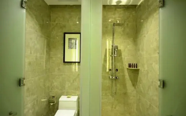 Bolaihua Hotel Wuhan Guanggu