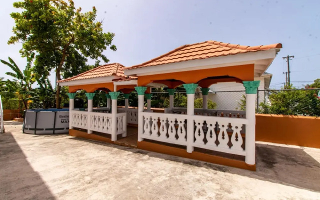 Runaway Bay Gem in Runaway Bay