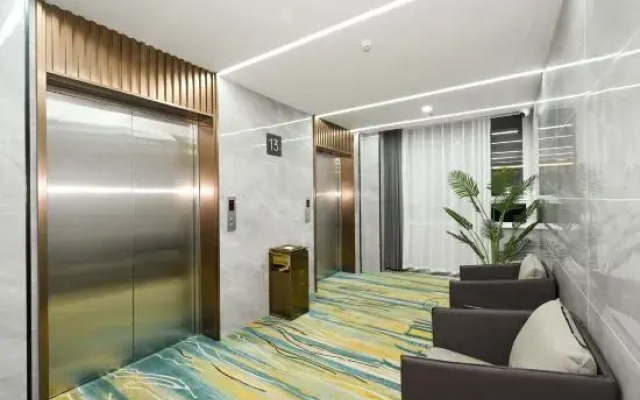 Bai Yue Hotel（Zhoucun District Government Store）