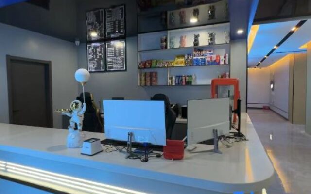 Ant Intelligent E-sports Hotel