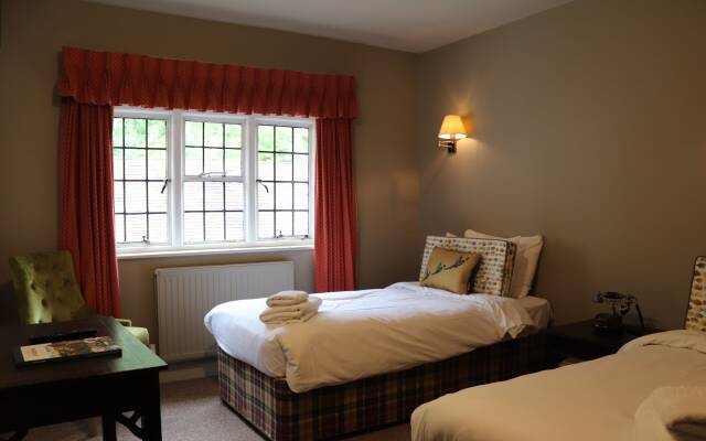 Shillingford Bridge Hotel