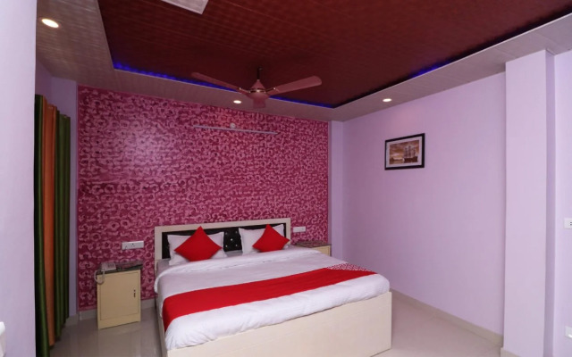 S.J Hotel's by OYO Rooms