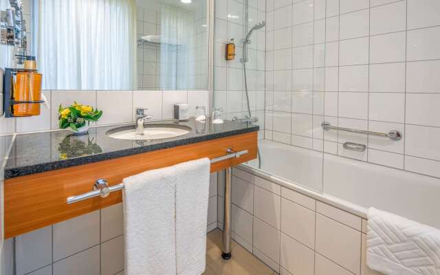 Отель Quality Hotel Vienna