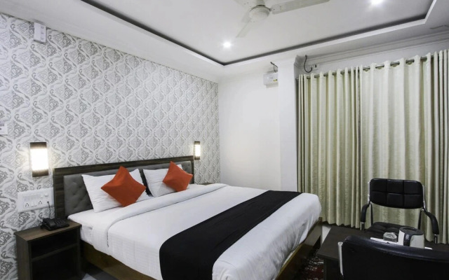 Rich Fort By OYO Rooms