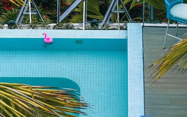 TANAH Motel – Pool – Wanning