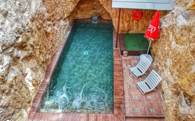 Town House with Private Pool in Village Centre