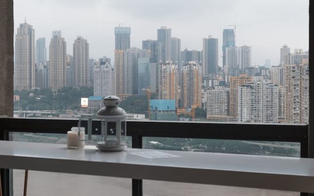 Qing Apartment Spring Heartbeat