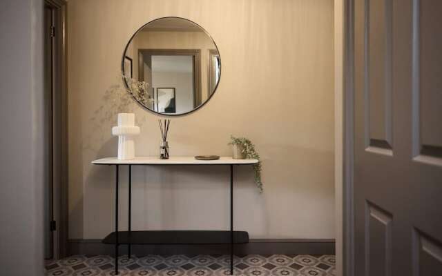 The Twickenham Wonder - Lovely 1bdr Flat With Parking