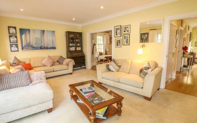 Lebrel Lodge, Seaview