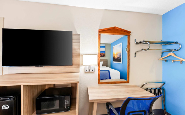 Days Inn by Wyndham Lexington