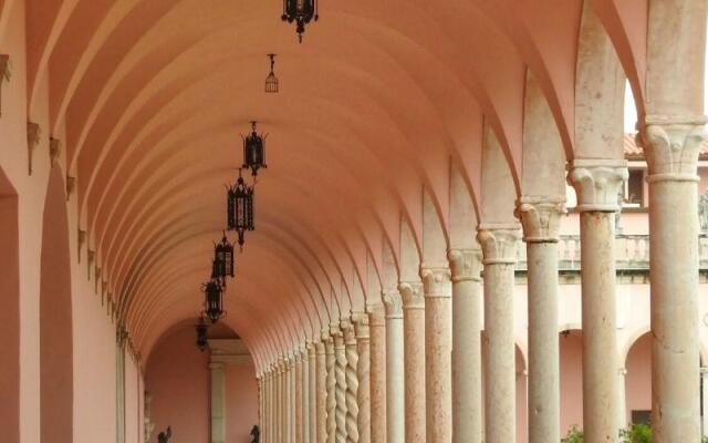 Casey Key Resorts - Beachfront