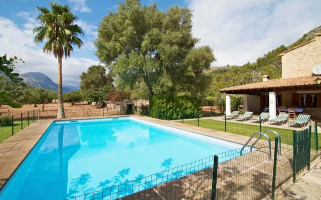 Vall de March Finca Farmhouses by Vida Villas